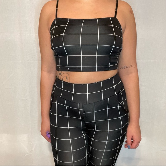 Athletic set. Size small. - Picture 6 of 8